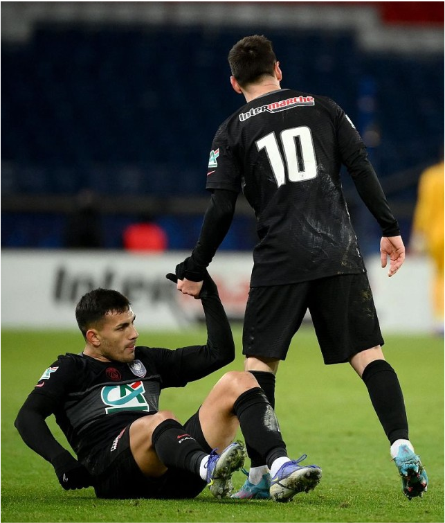 金年会官网-转折点尼斯调整名单，法国杯转会期攻防权衡，赛场秩序良好，纪律约束更严格