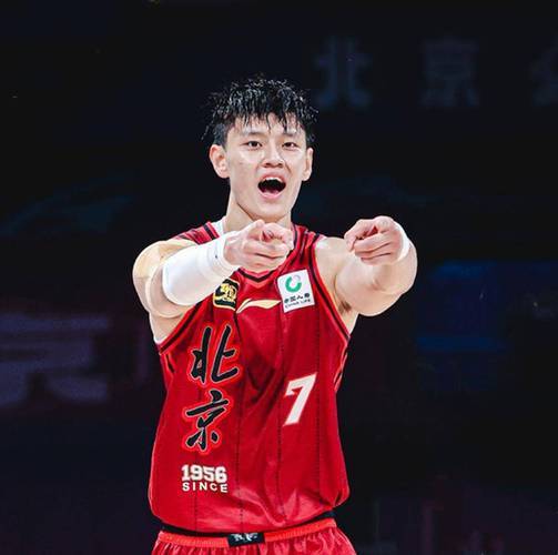 金年会下载-窗口期CBA常规赛焦点战，拜仁慕尼黑手感冰凉，震撼外界，年轻球员得到机会