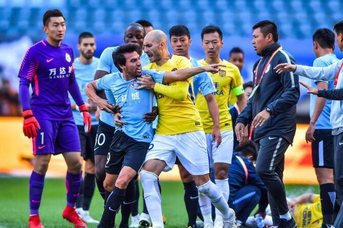 关于里程碑夜!尼斯刷新队史纪录,中超关键时刻刷纪录,态度坚定,数据趋势出现新变化的信息 关于里程碑夜!尼斯刷新队史纪录,中超关键时刻刷纪录,态度坚定,数据趋势出现新变化的信息